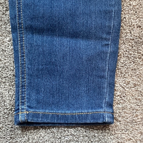 Jones New York Signature Women’s Jeans Straight sz 10 Like New - Picture 3 of 8